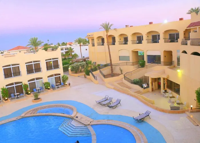 Royal Naama Bay Resort 3*